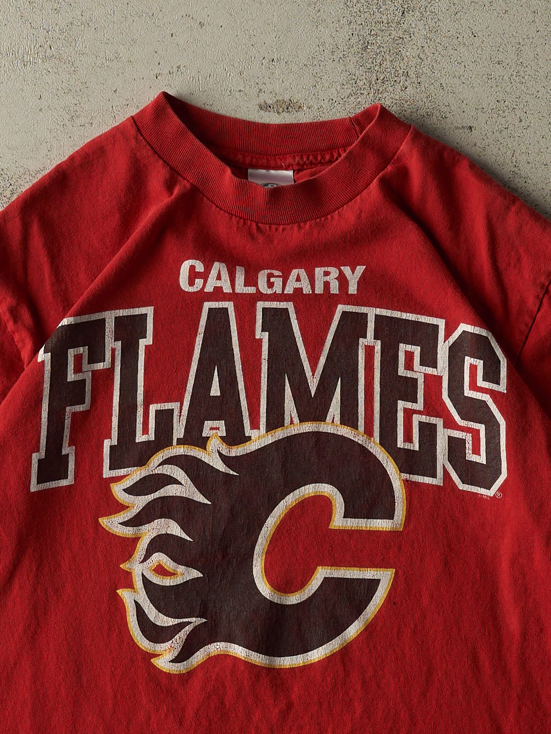 Vintage Y2K Red Calgary Flames Tee (S/M)