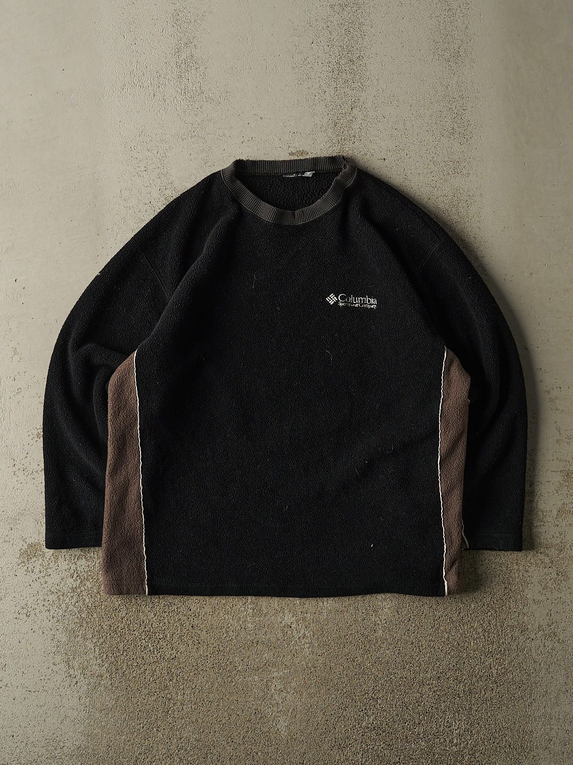 Vintage 90s Black Columbia Embroidered Fleece (L/XL)