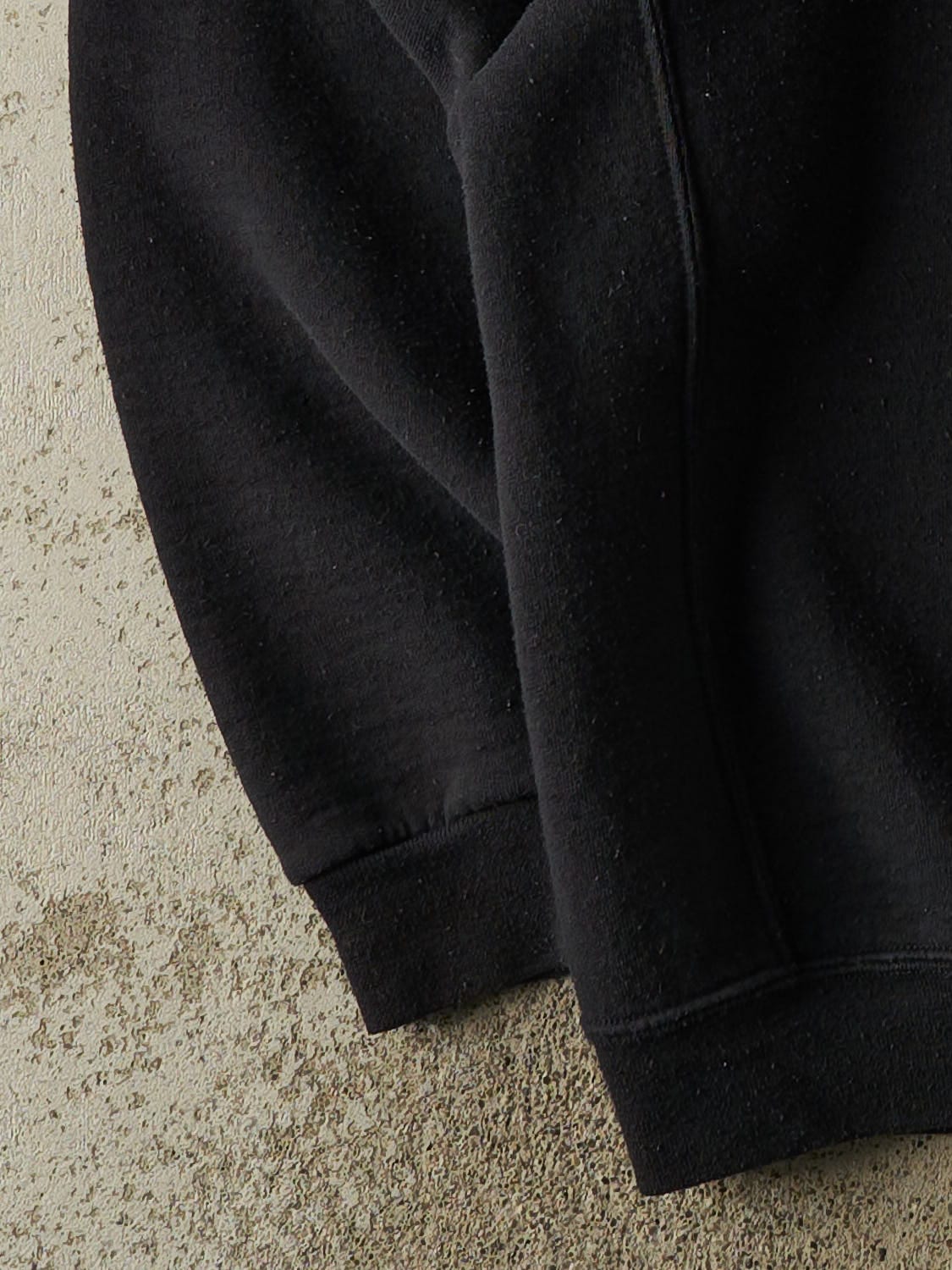 Vintage Y2K Black Russell Athletic Blank Crewneck (L/XL)