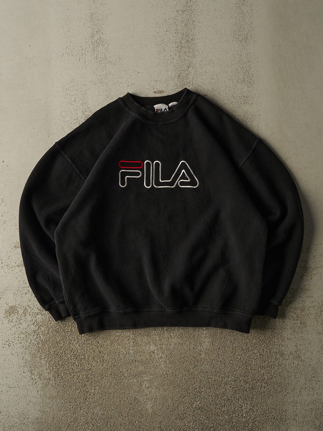 Vintage 90s Black Fila Embroidered Crewneck (L/XL)