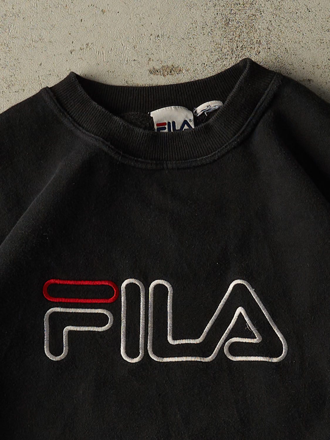 Vintage 90s Black Fila Embroidered Crewneck (L/XL)