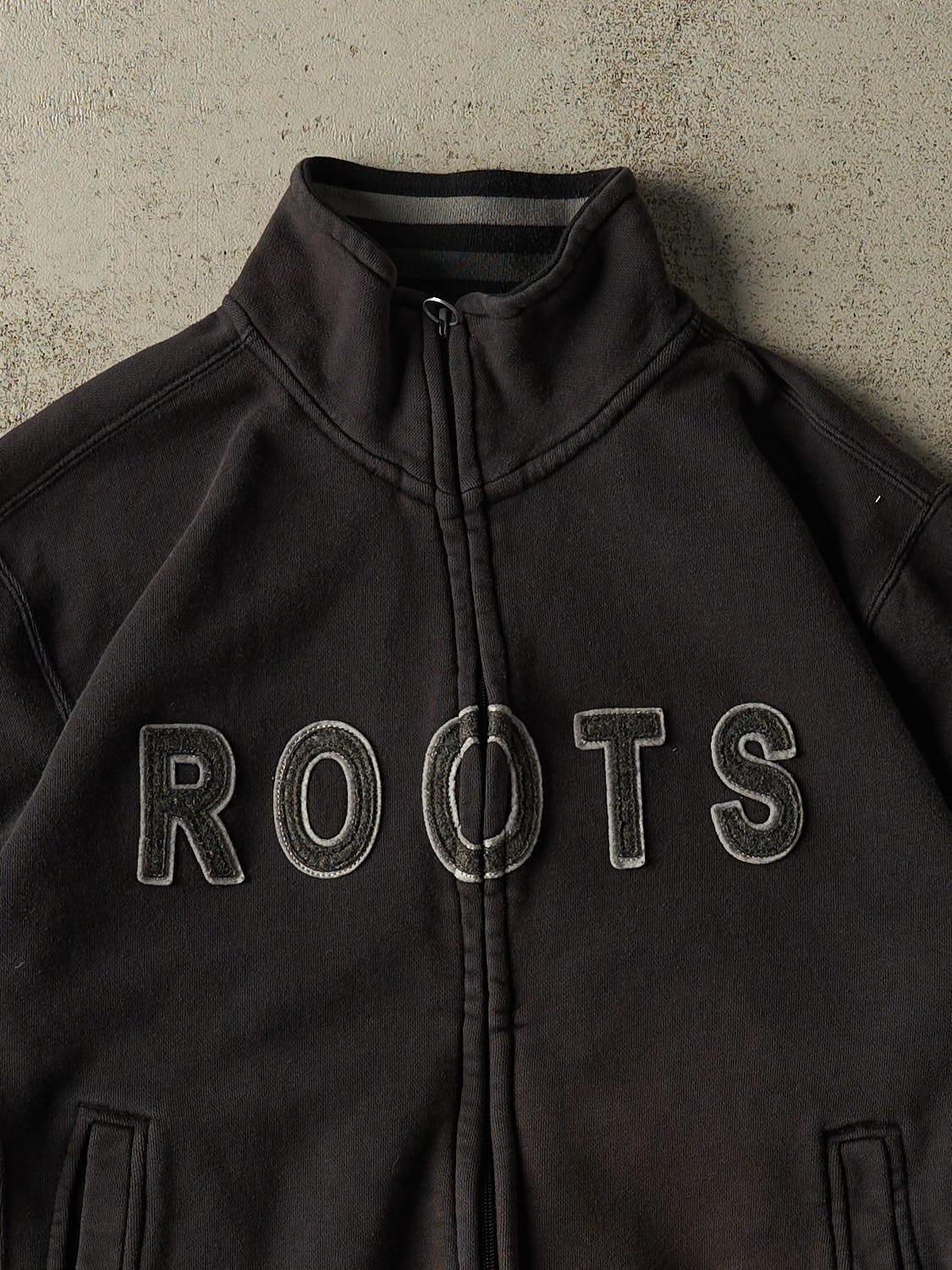 Vintage 90s Faded Black Roots Zip Up Sweater (M)