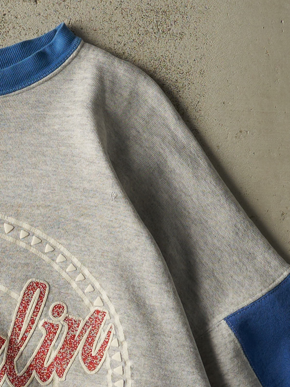 Vintage 90s Grey Sutherlin Bulldogs Crewneck (M)