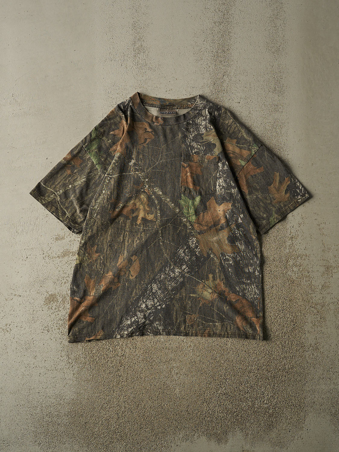 Vintage 90s Camo Mossy Oak Pocket Tee (XL)