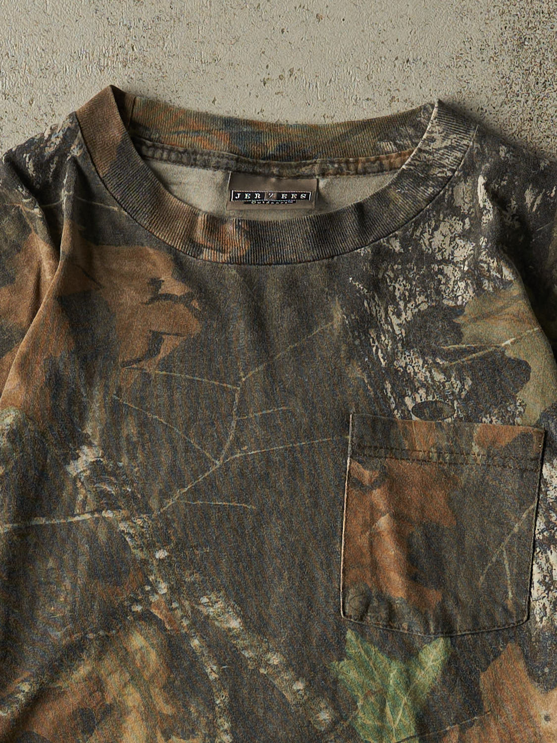Vintage 90s Camo Mossy Oak Pocket Tee (XL)