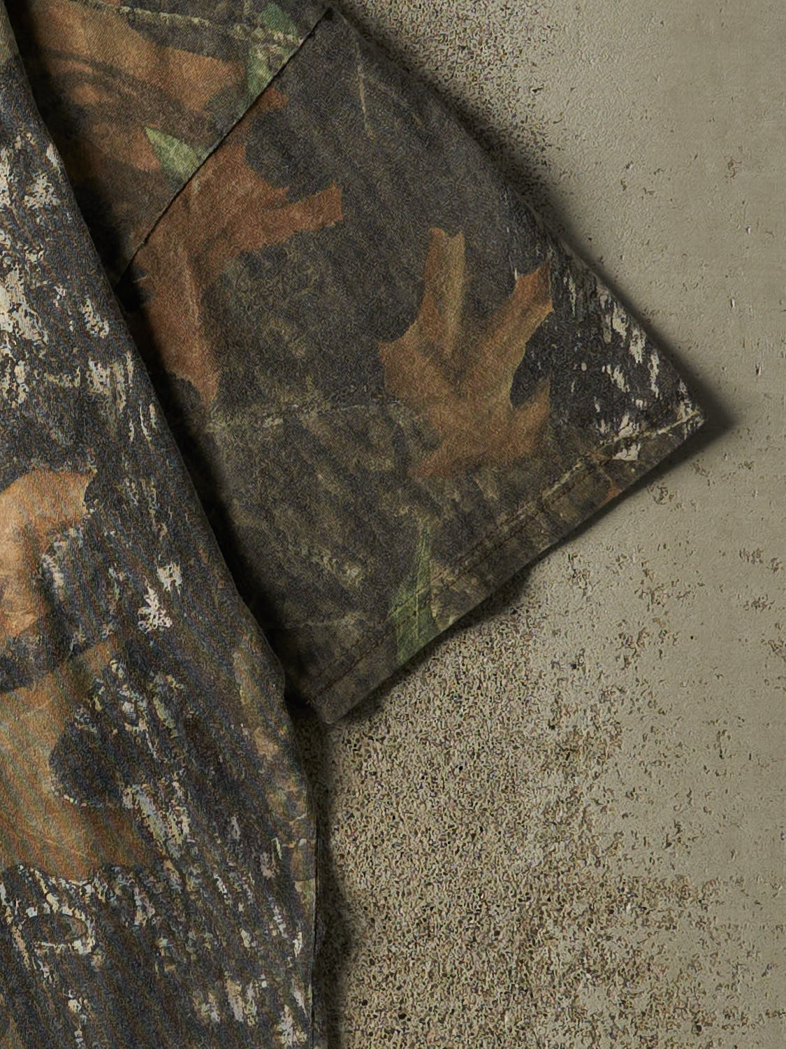 Vintage 90s Camo Mossy Oak Pocket Tee (XL)
