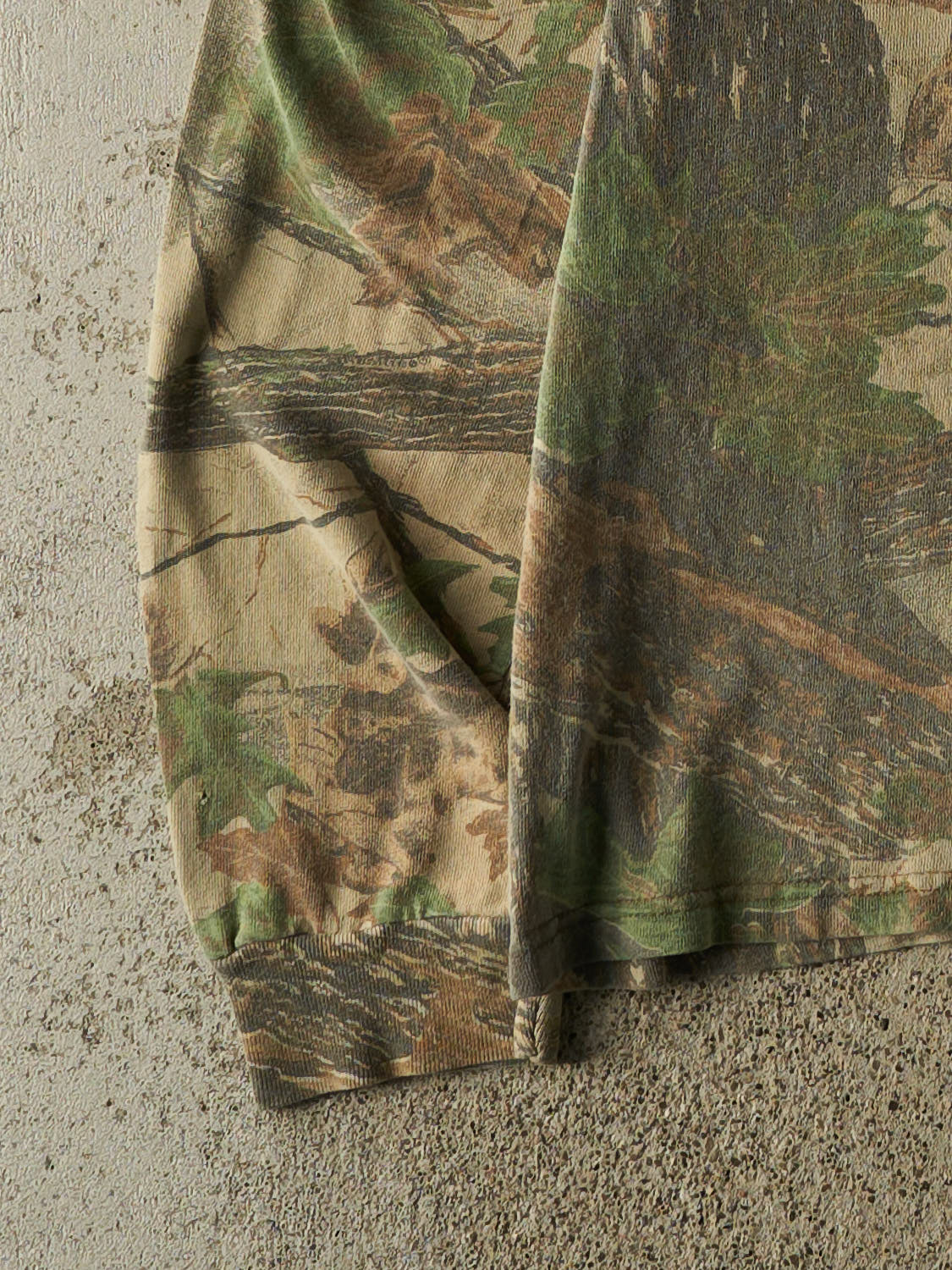 Vintage 90s Camo Turtle Neck Realtree Pocket Long Sleeve (L/XL)