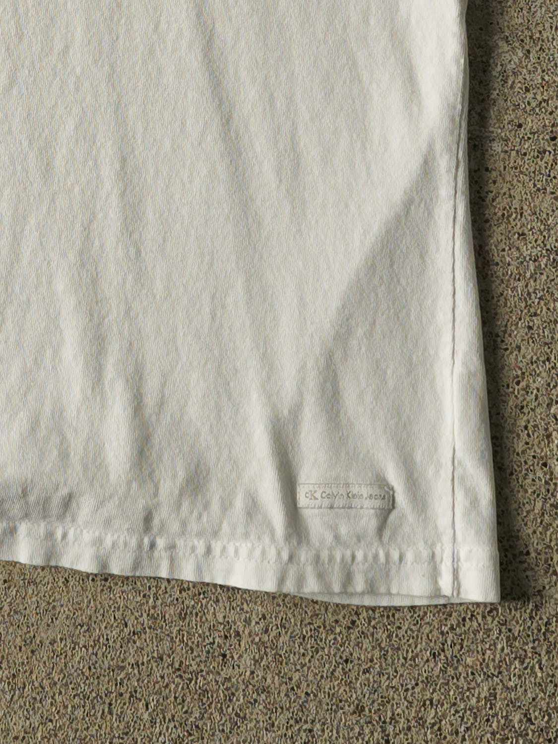 Vintage Y2K White Calvin Klein Jeans Tee (M/L)