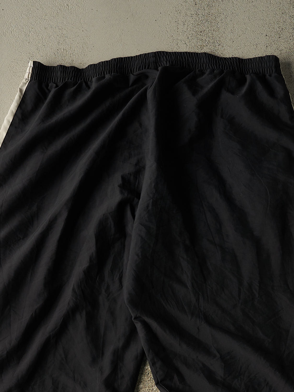 Vintage Y2K Black Reebok Track Pants (40x30)