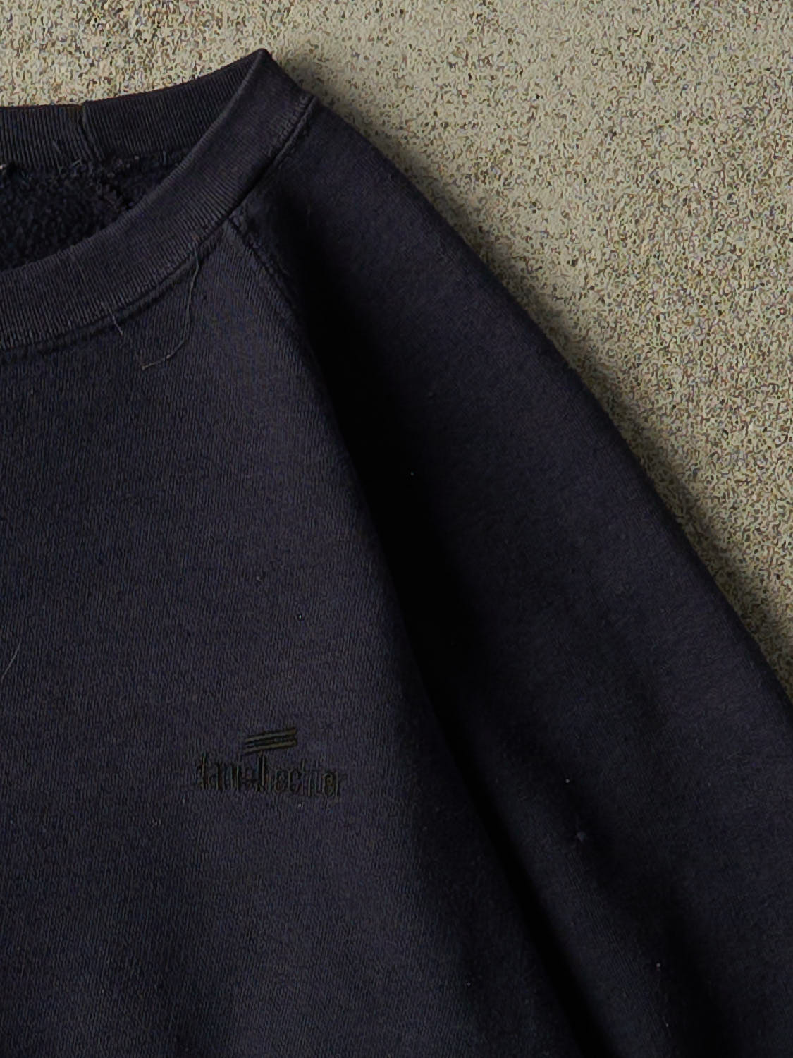 Vintage 90s Navy Blue Embroidered Crewneck (XS/S)