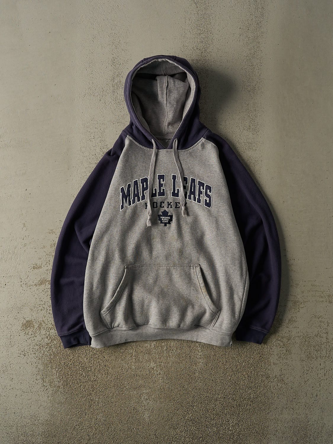 Vintage Y2K Grey & Navy Toronto Maple Leafs Hoodie (M/L)