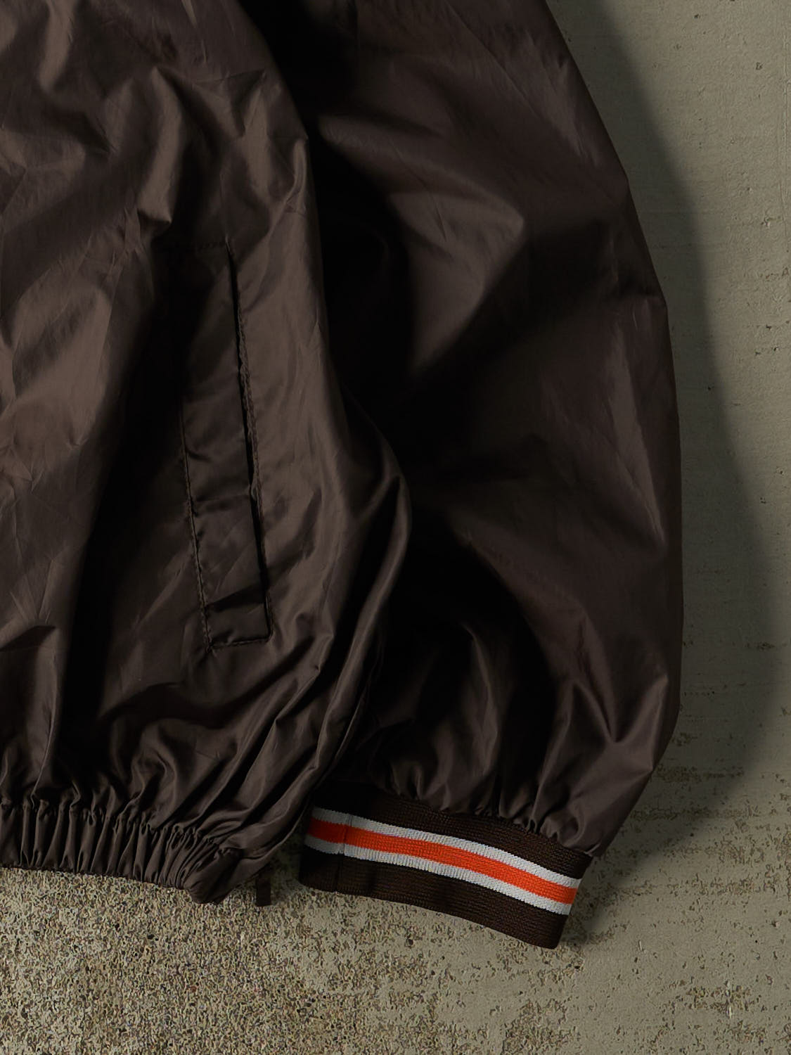 Vintage Y2K Brown Cleveland Browns Pullover Windbreaker Jacket (XL)