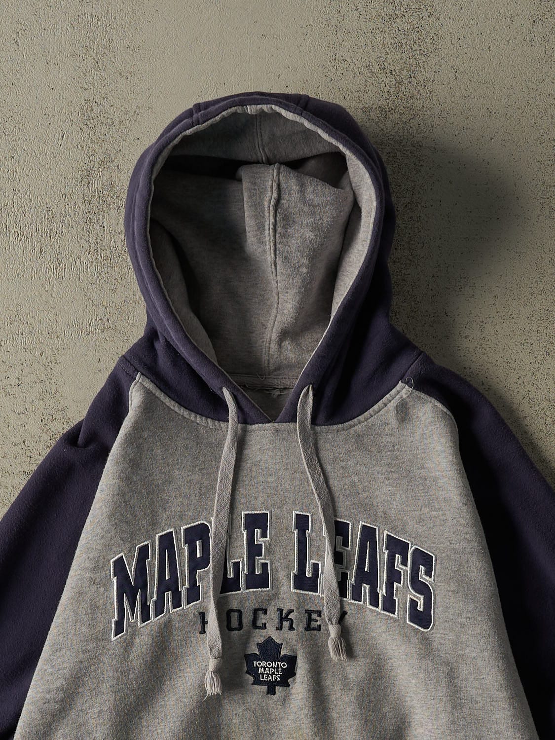 Vintage Y2K Grey & Navy Toronto Maple Leafs Hoodie (M/L)
