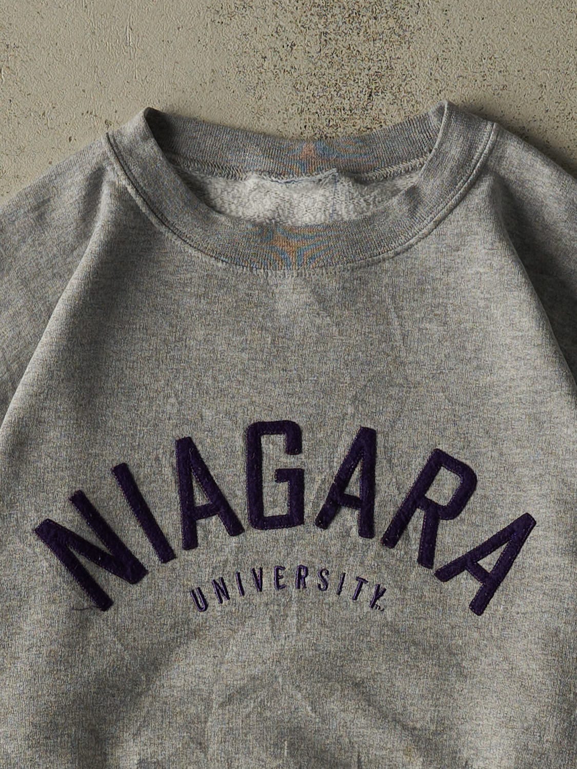 Vintage 90s Grey Niagara University Crewneck (M)