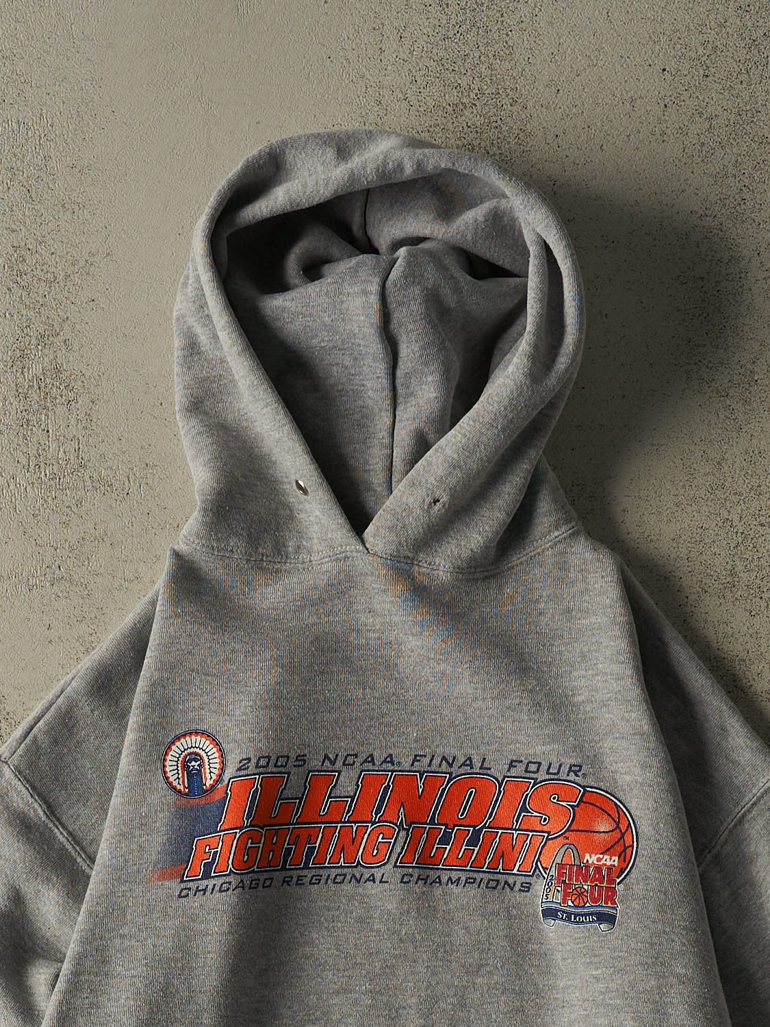 Vintage 05' Grey University of Illinois NCAA Regional Champions Hoodie (XL)