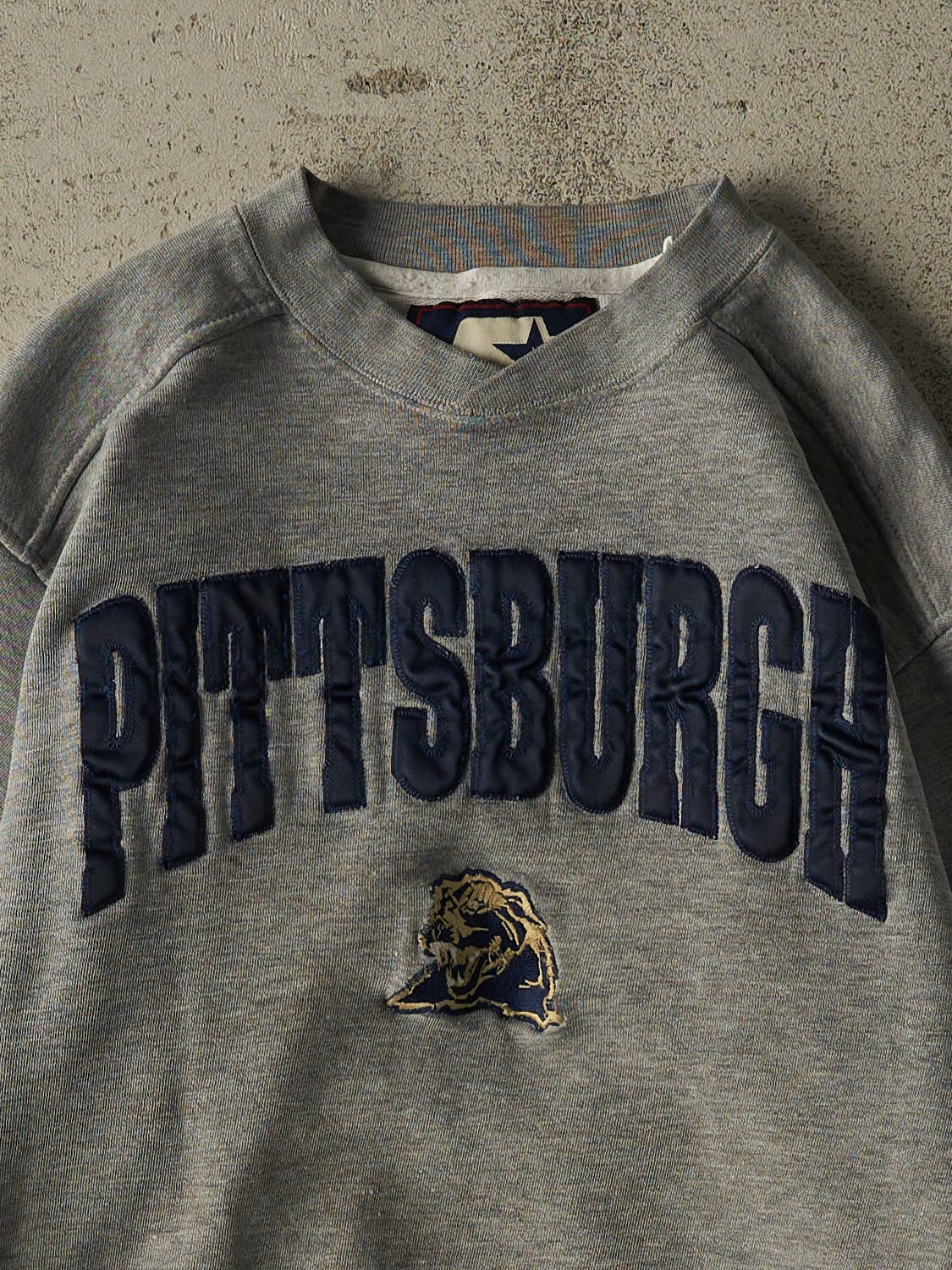 Vintage 90s Grey Pittsburgh University Panthers Crewneck (S/M)
