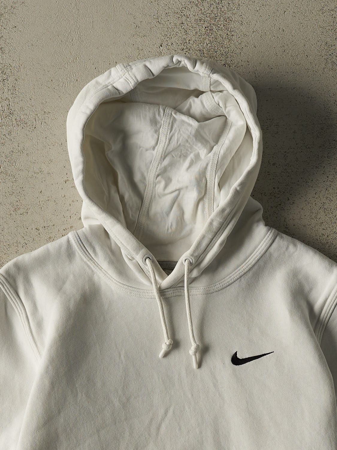Vintage Y2K White Nike Embroidered Swoosh Hoodie (S/M)