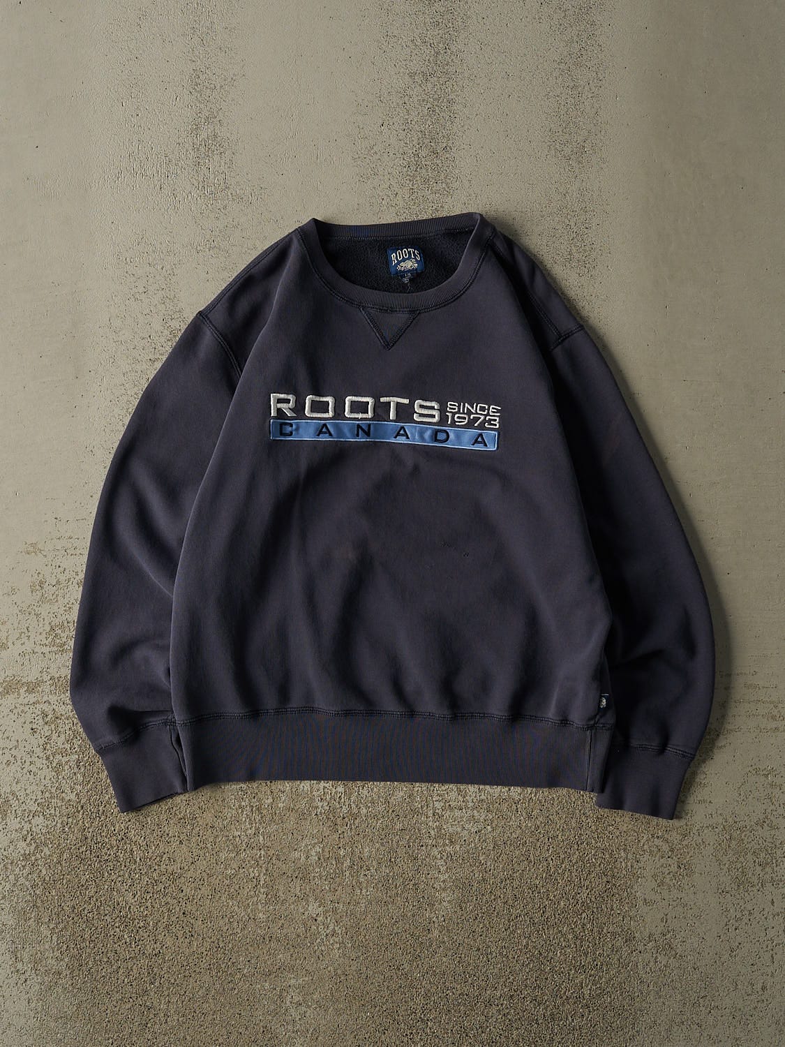Vintage 90s Navy Blue Roots Embroidered Crewneck (M/L)