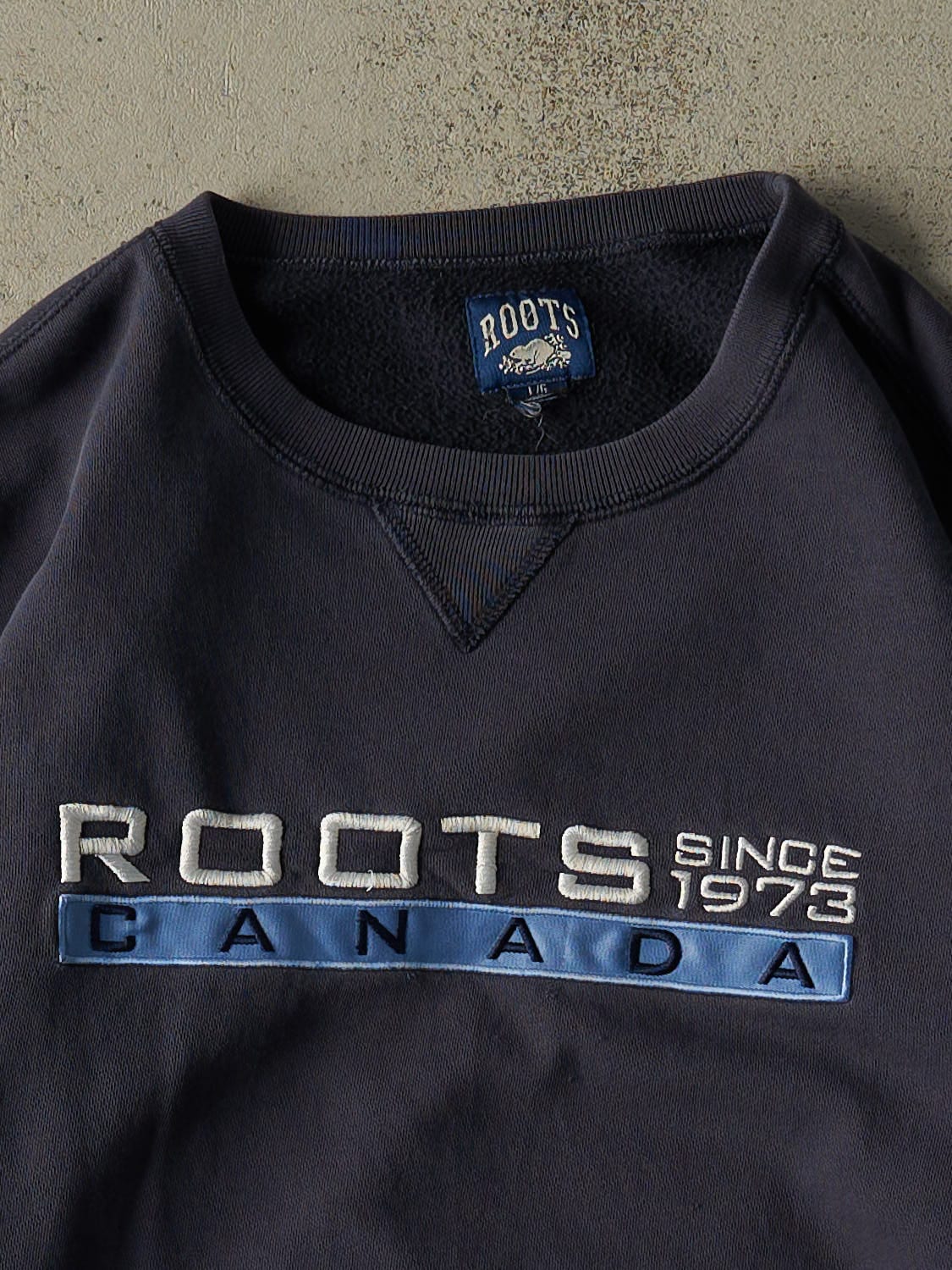 Vintage 90s Navy Blue Roots Embroidered Crewneck (M/L)
