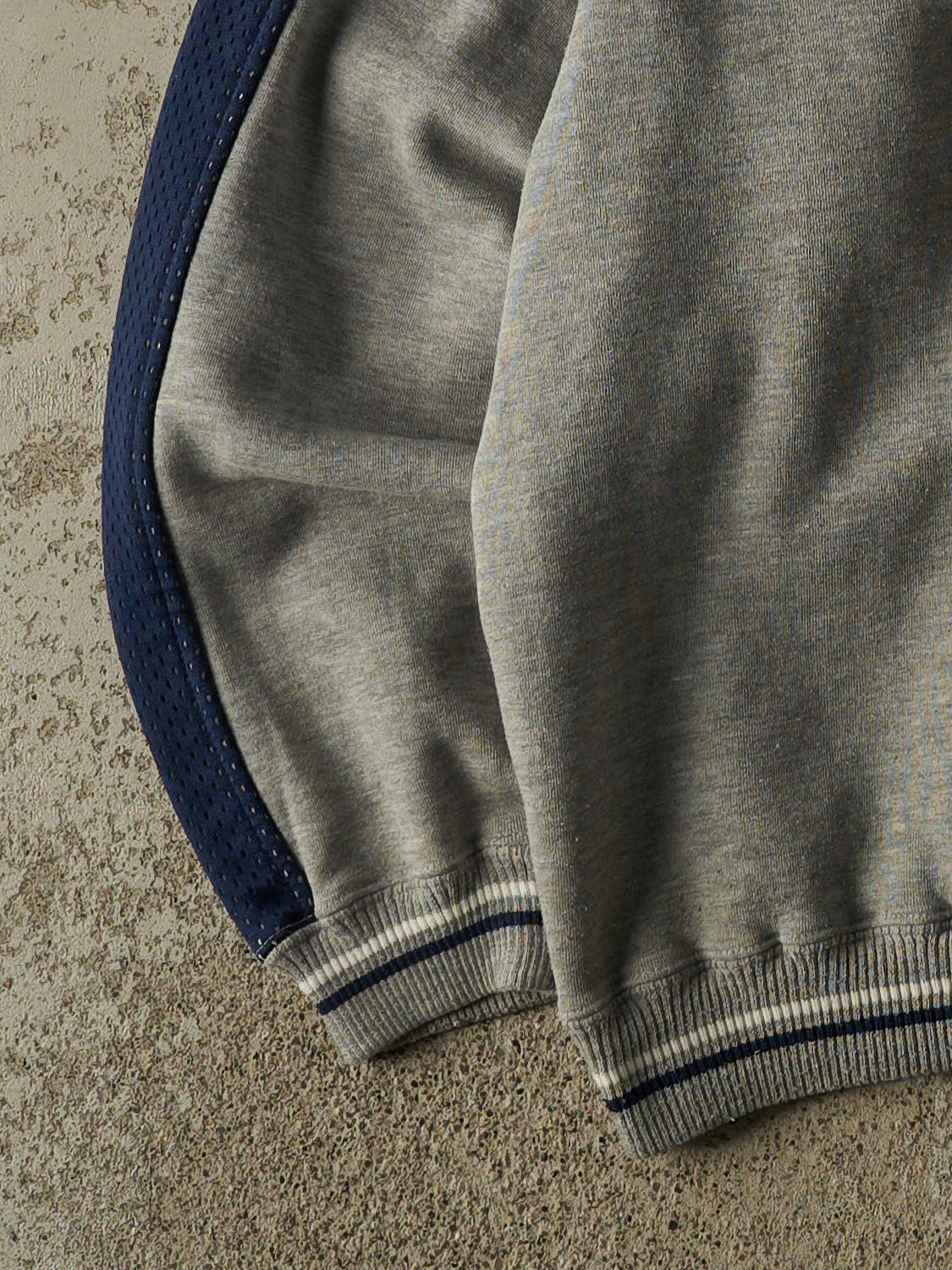 Vintage 90s Grey University of Michigan Wolverines Crewneck (XL/XXL)
