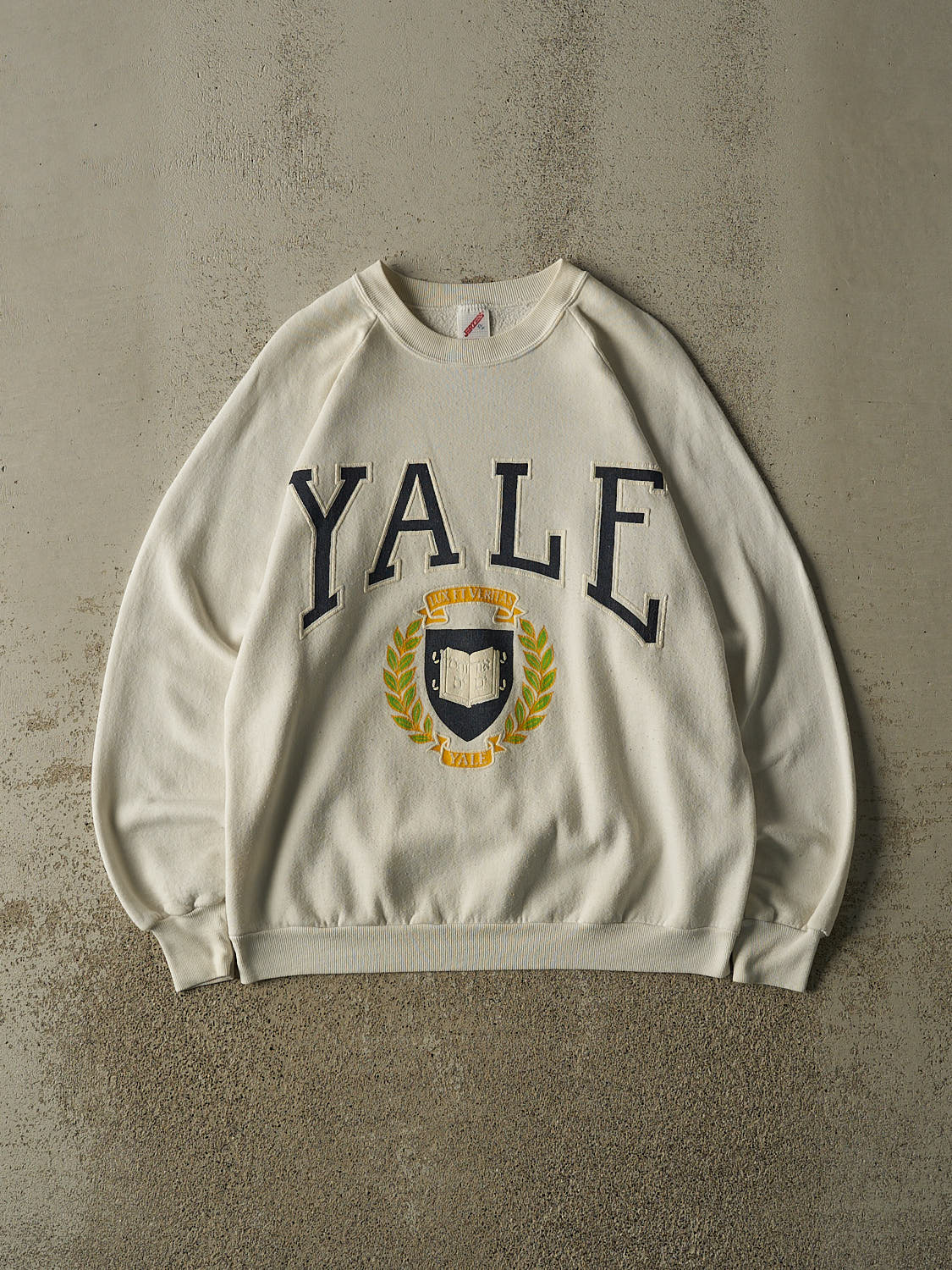 Vintage 80s White RARE Yale University Crewneck (M)