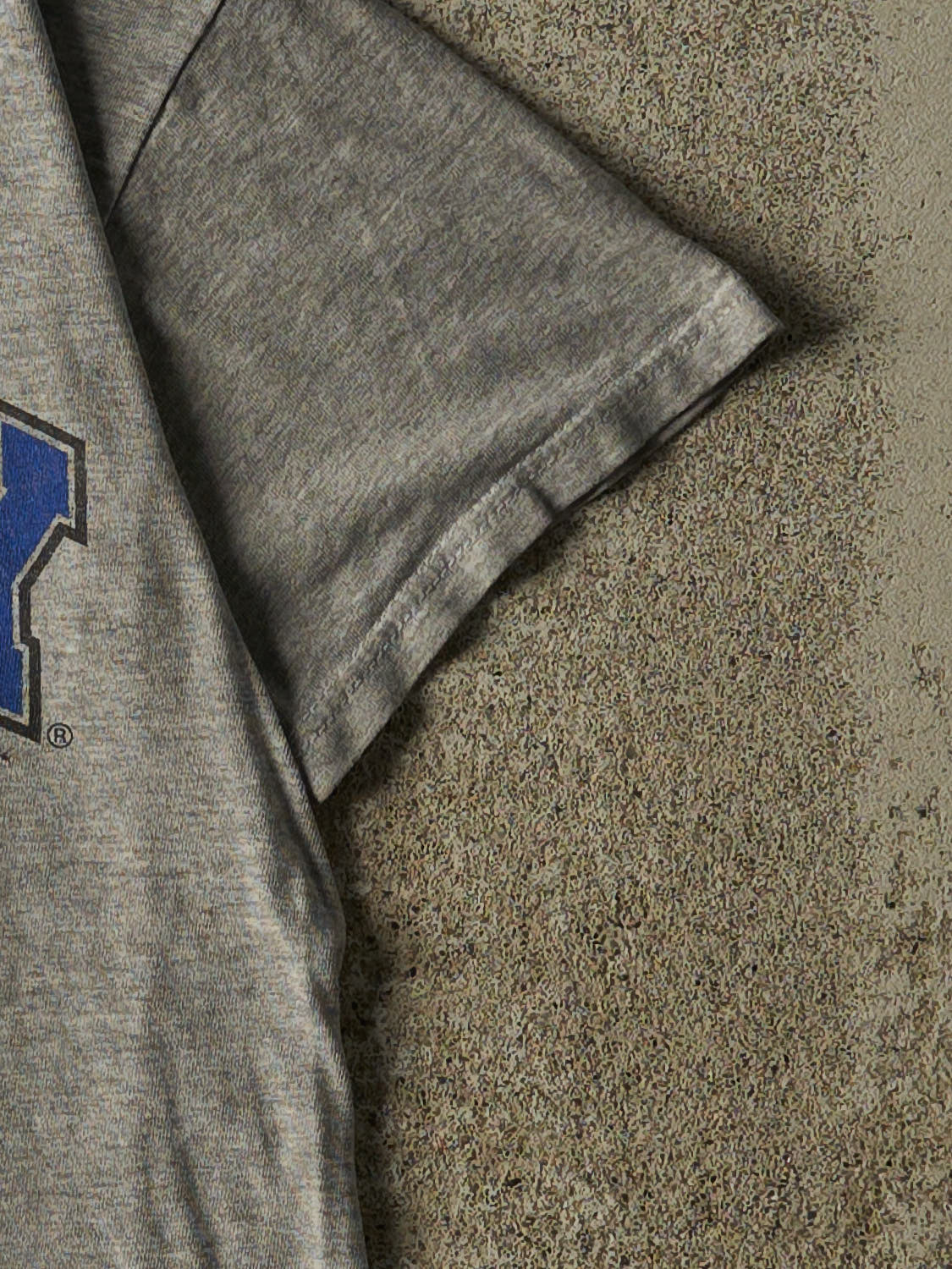 Vintage Y2K Grey University of Kentucky   Tee (XS/S)