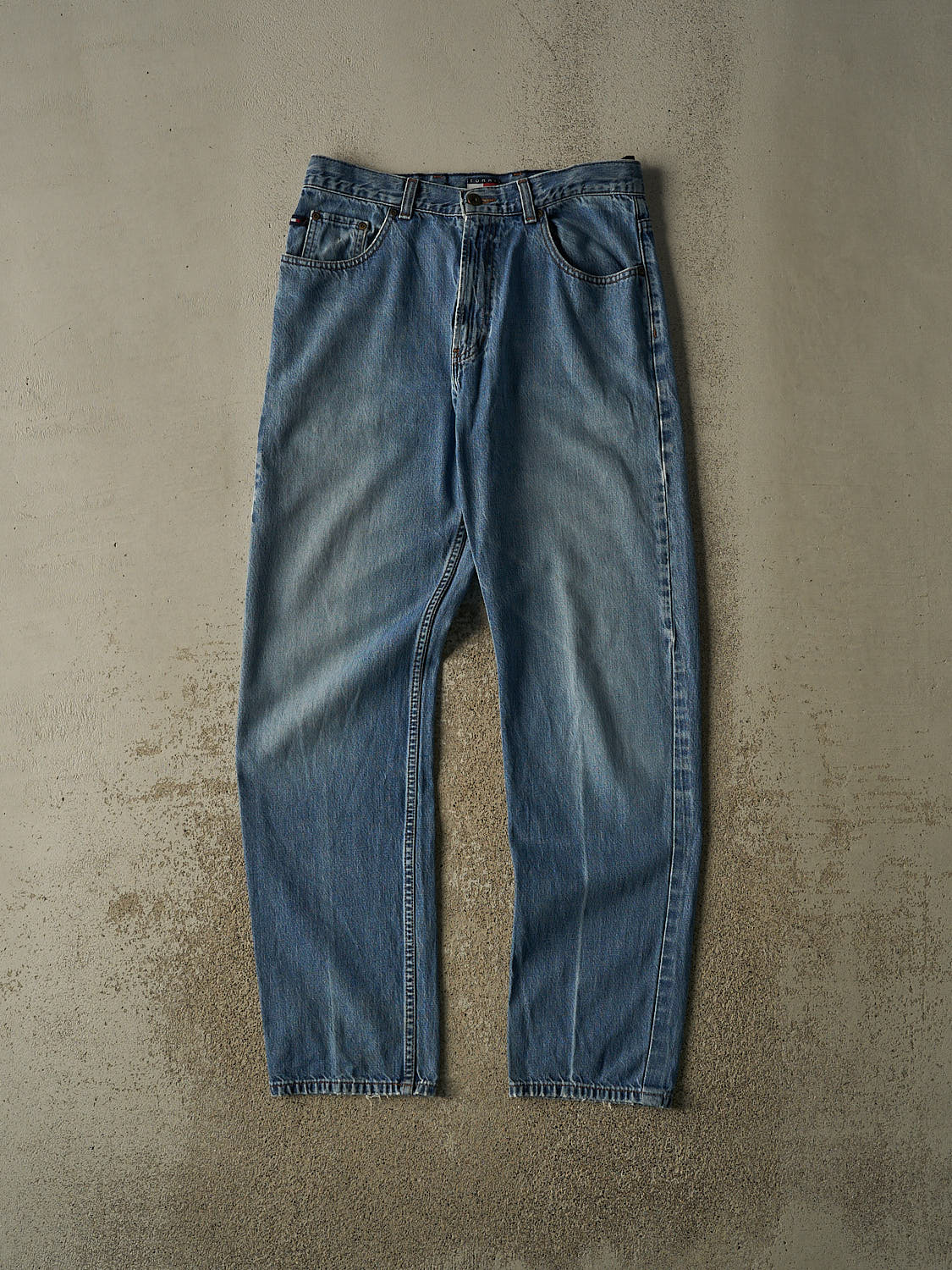 Vintage 90s Dark Wash Tommy Hilfiger Jeans (32x33)