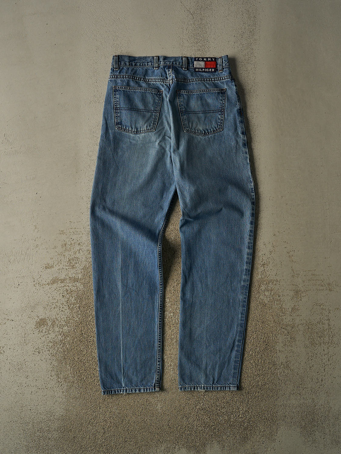Vintage 90s Dark Wash Tommy Hilfiger Jeans (32x33)