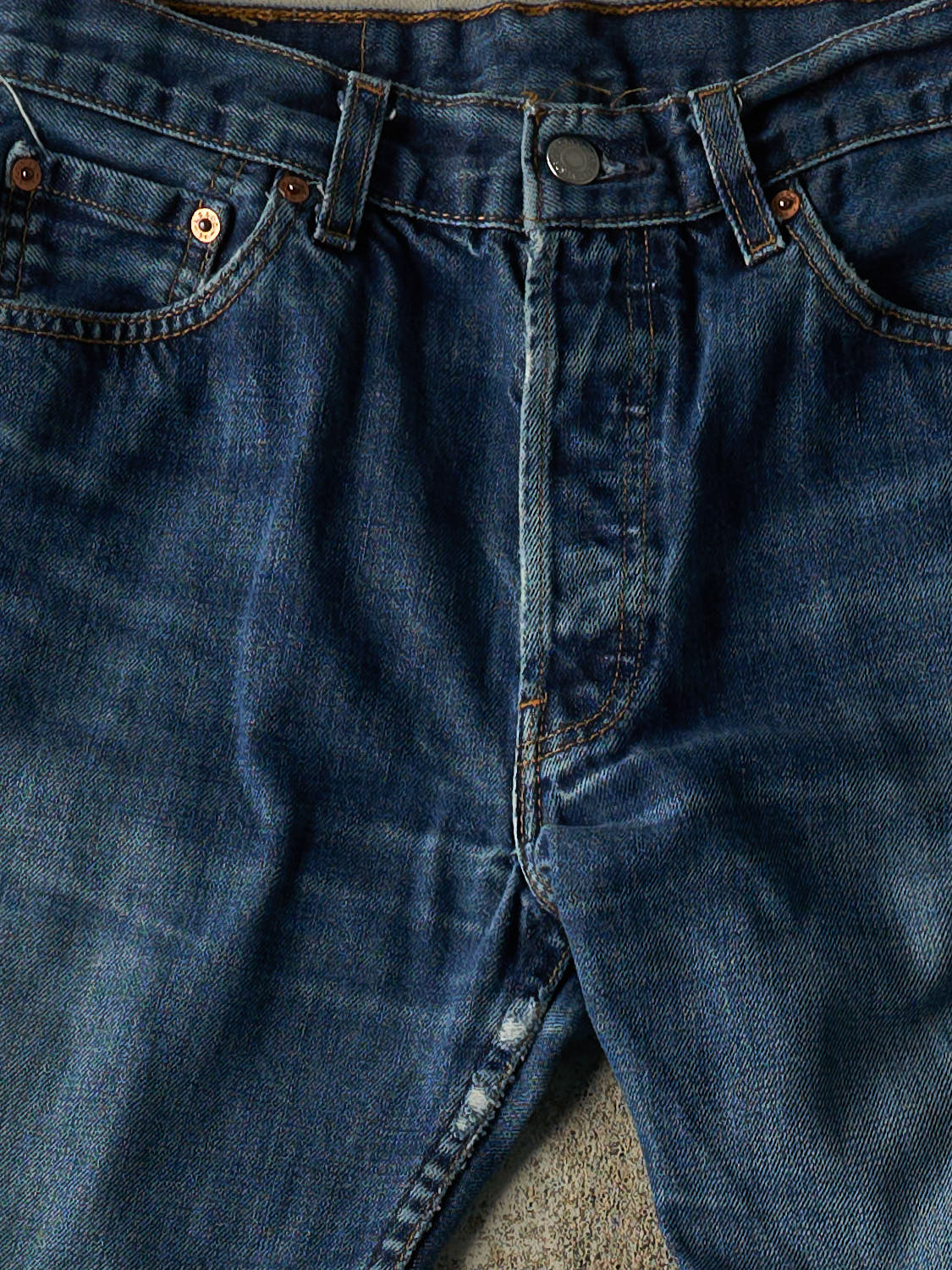 Vintage 90s Dark Wash Levi's 501 Jeans (28x27.5)