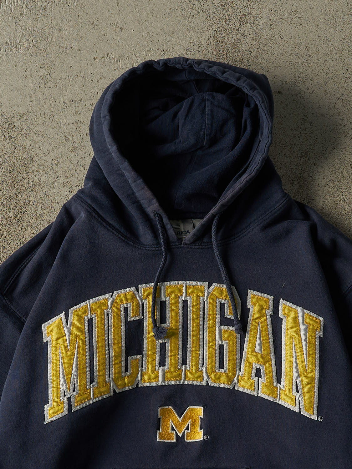 Vintage Y2K Navy Blue University of Michigan Embroidered Hoodie (S/M)