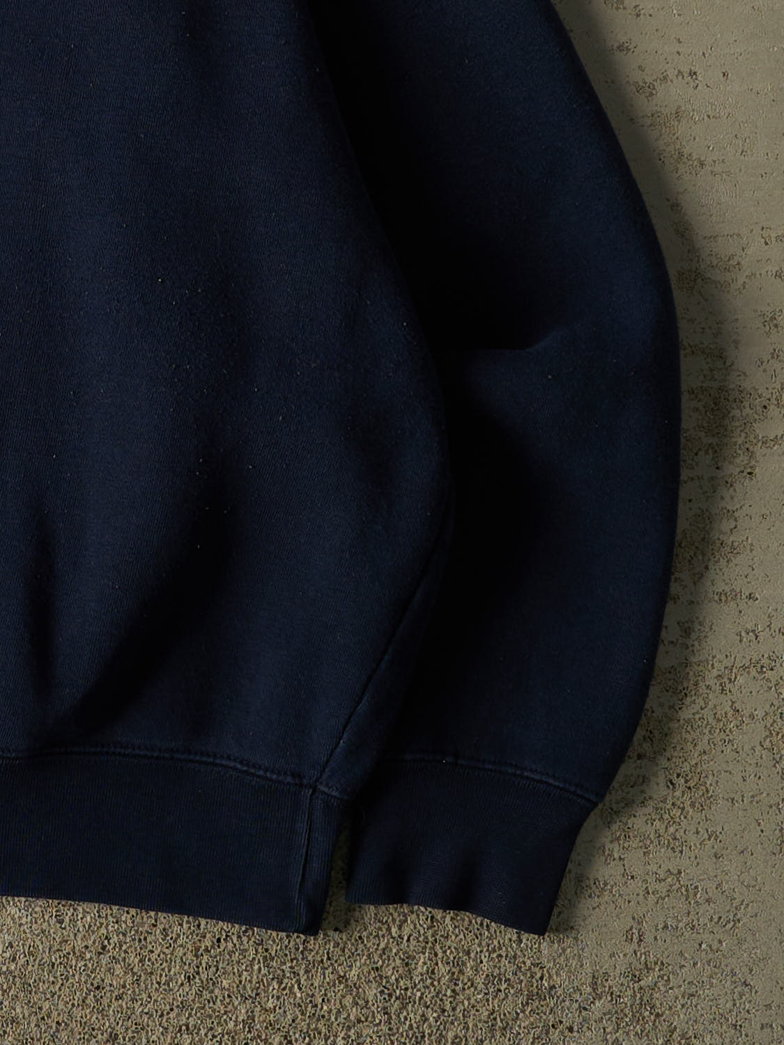 Vintage 90s Navy Blue University of North Carolina Tar Heels Embroidered Crewneck (L/XL)