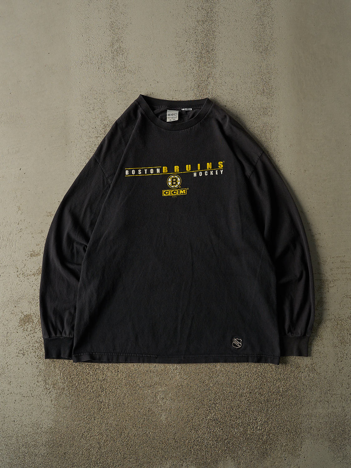 Vintage Y2K Black Boston Bruins Long Sleeve (L/XL)