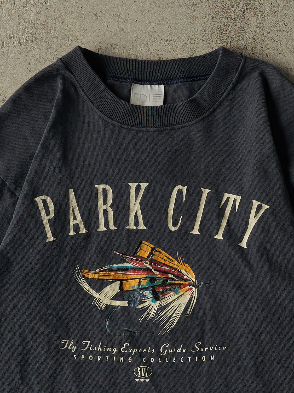 Vintage 90s Faded Navy Park City Fly Fishing Single Stitch Tee (M)
