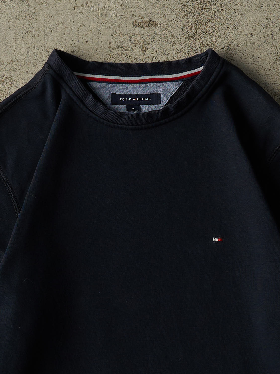 Vintage Y2K Navy Blue Tommy Hilfiger Crewneck (M)