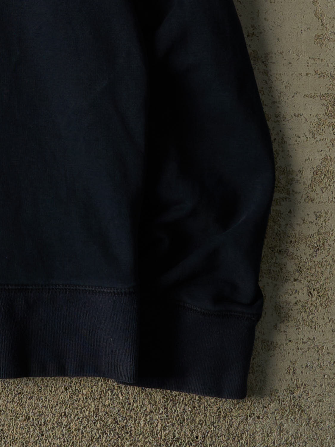 Vintage Y2K Navy Blue Tommy Hilfiger Crewneck (M)