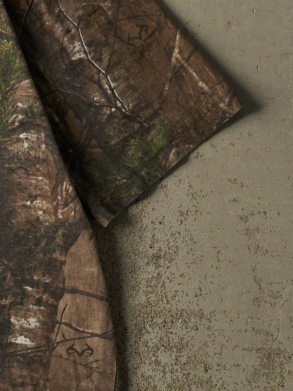 Vintage Y2K Camo Browning x Realtree Tee (L)