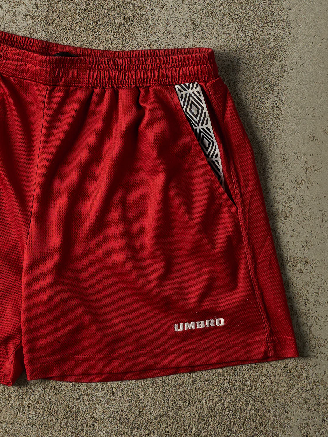 Vintage 90s Red Umbro Track Shorts (31x4.5)