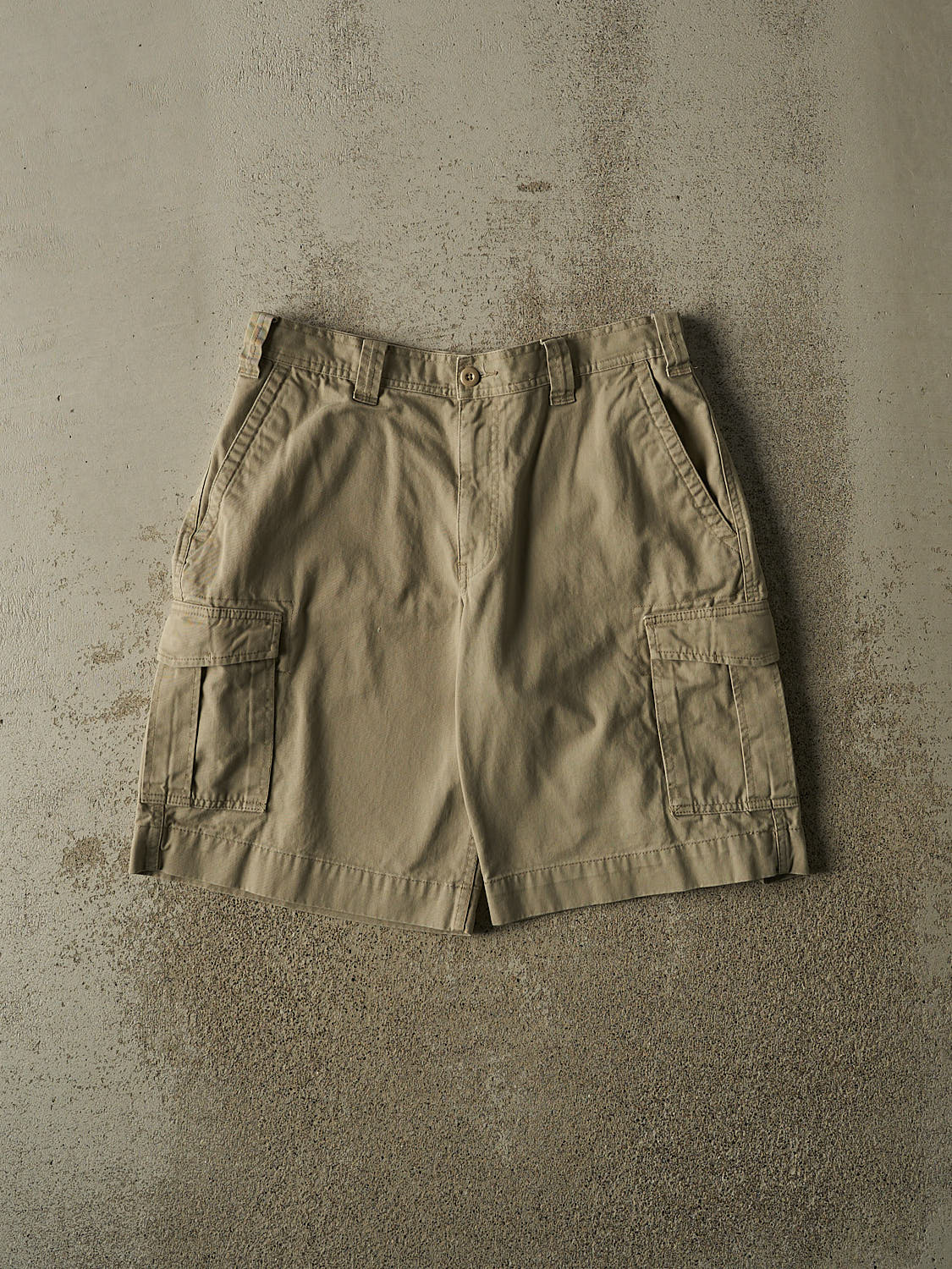 Vintage Y2K Beige Denver Hayes Cargo Shorts (33x10.5)
