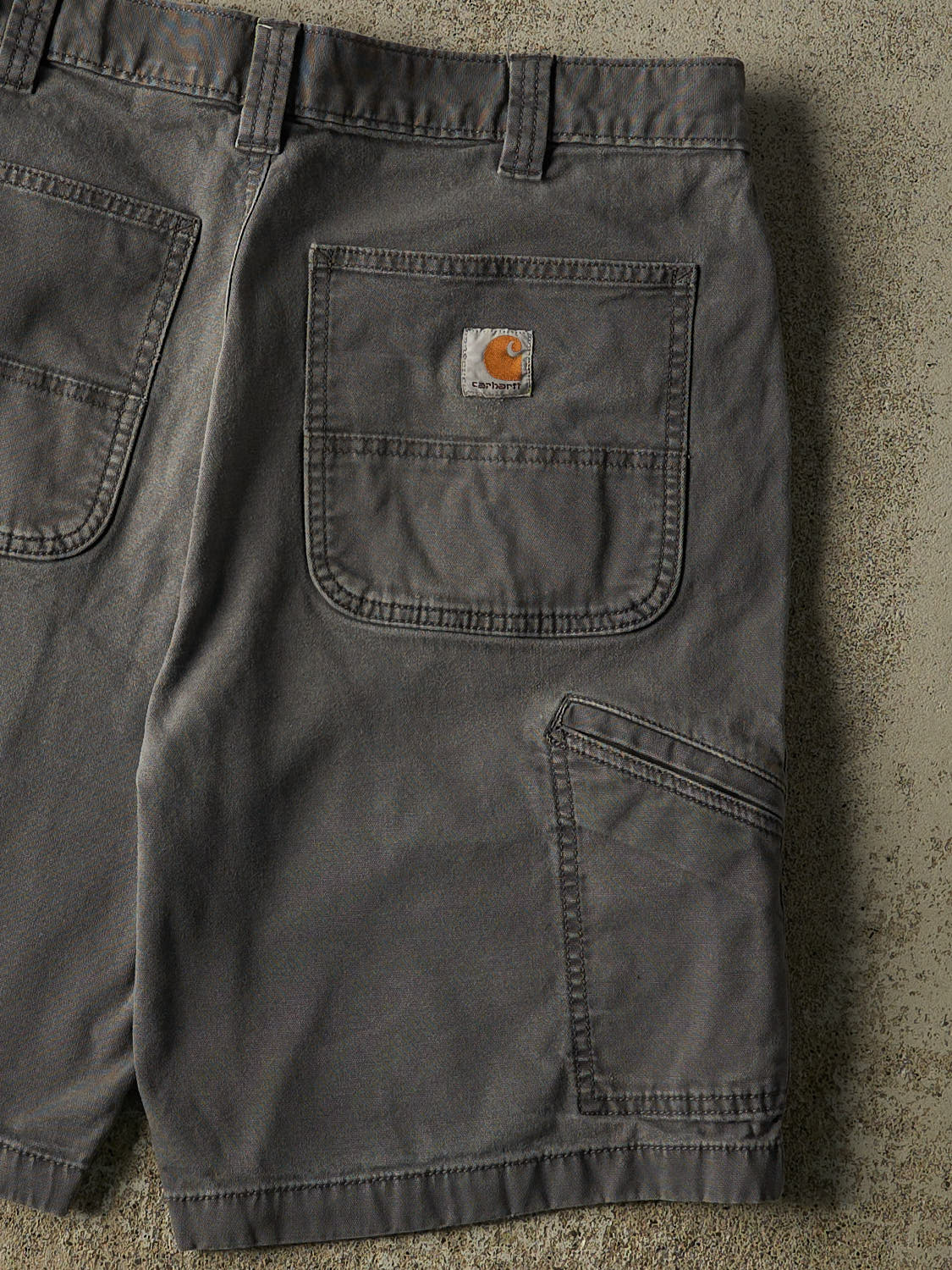 Vintage Y2K Grey Carhartt Work Shorts (33x10)