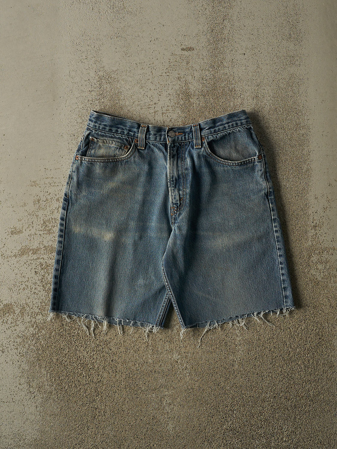 Vintage 90s Mid Wash Levi's 550 Cut Off Jean Shorts (32x9)
