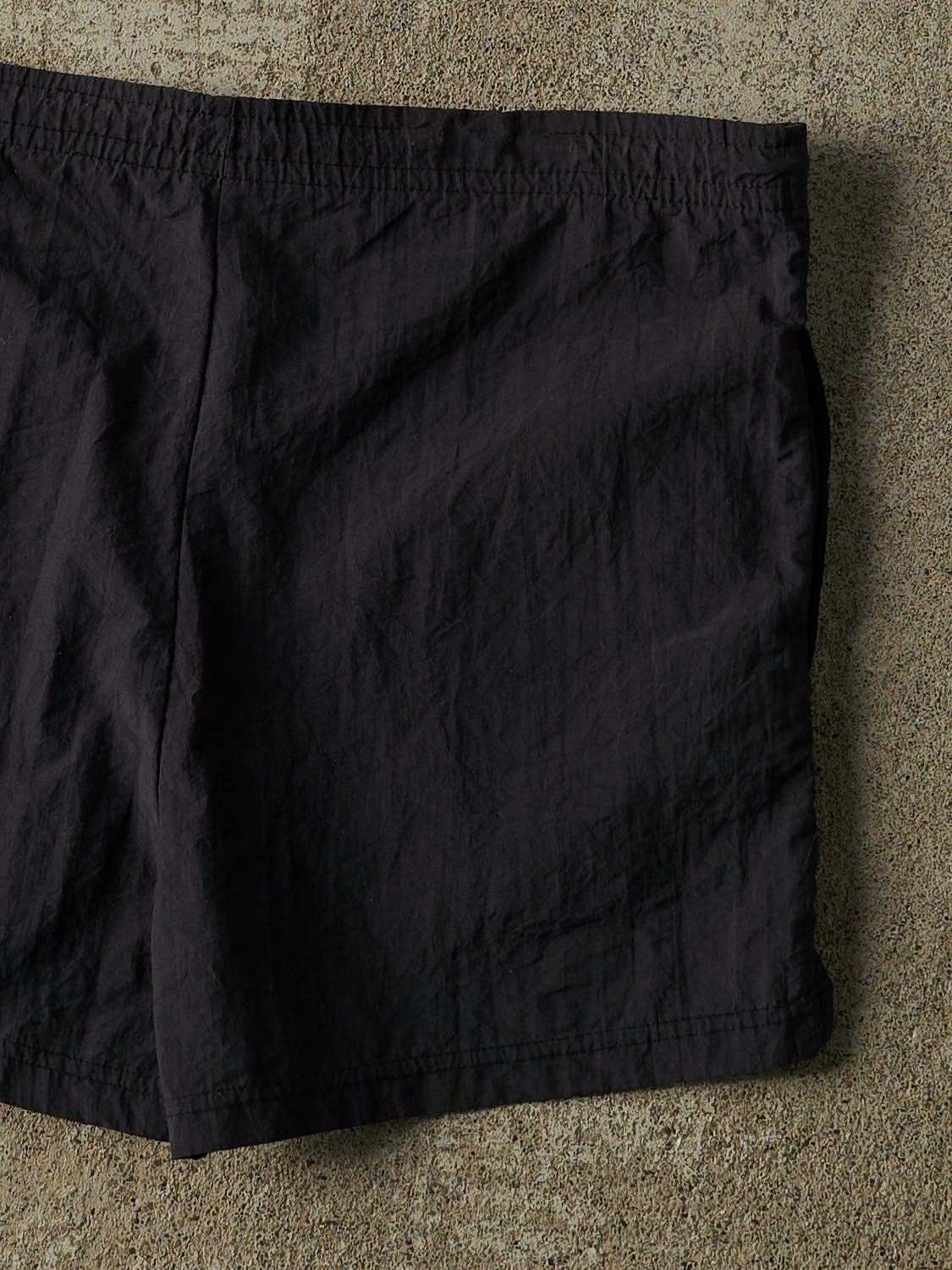 Vintage Y2K Black Fila Track Shorts (34x3)