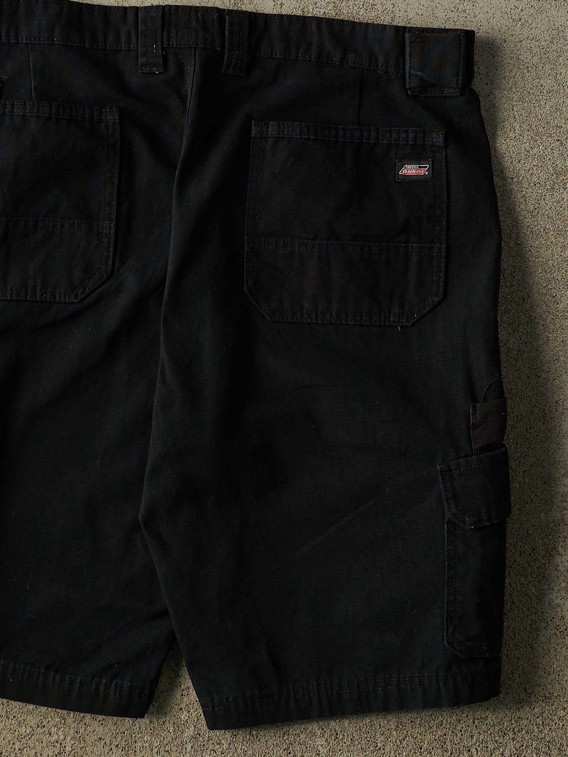 Vintage Y2K Black Dickies Cargo Shorts (36x11)
