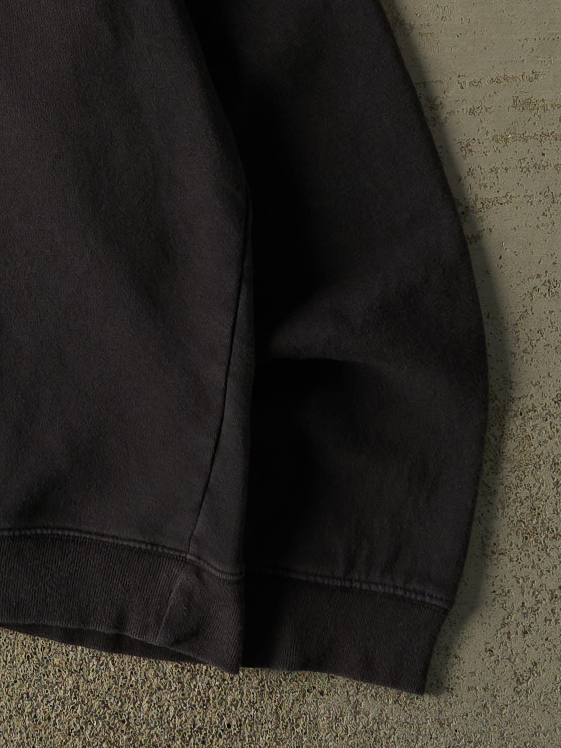 Vintage Y2K Faded Black Gap Embroidered Crewneck (L/XL)