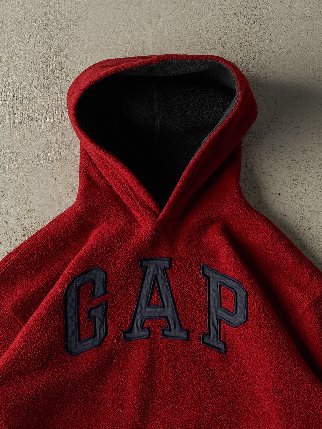 Vintage 90s Red Gap Embroidered Fleece Hoodie (M)