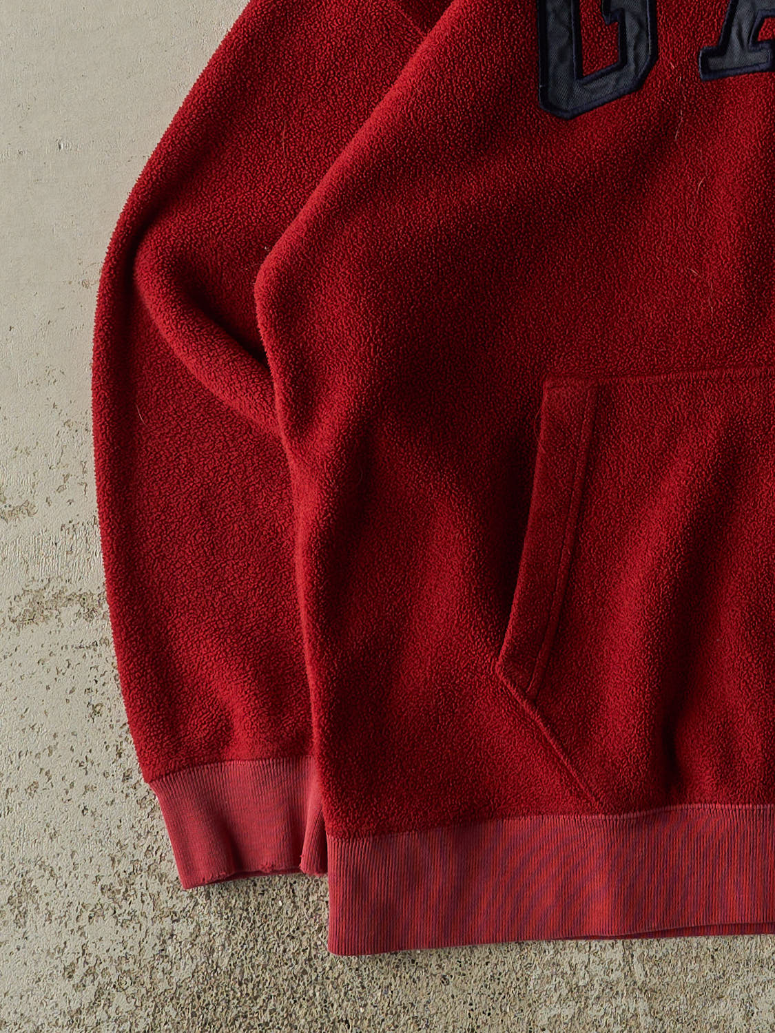 Vintage 90s Red Gap Embroidered Fleece Hoodie (M)