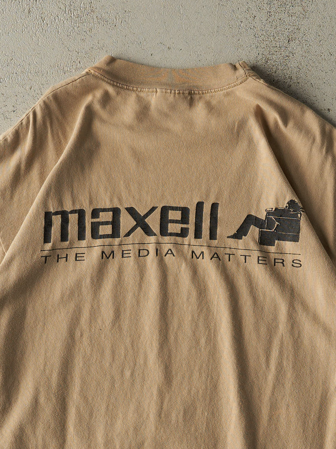 Vintage 90s Beige Maxell "The Media Matters" Logo Tee (L)