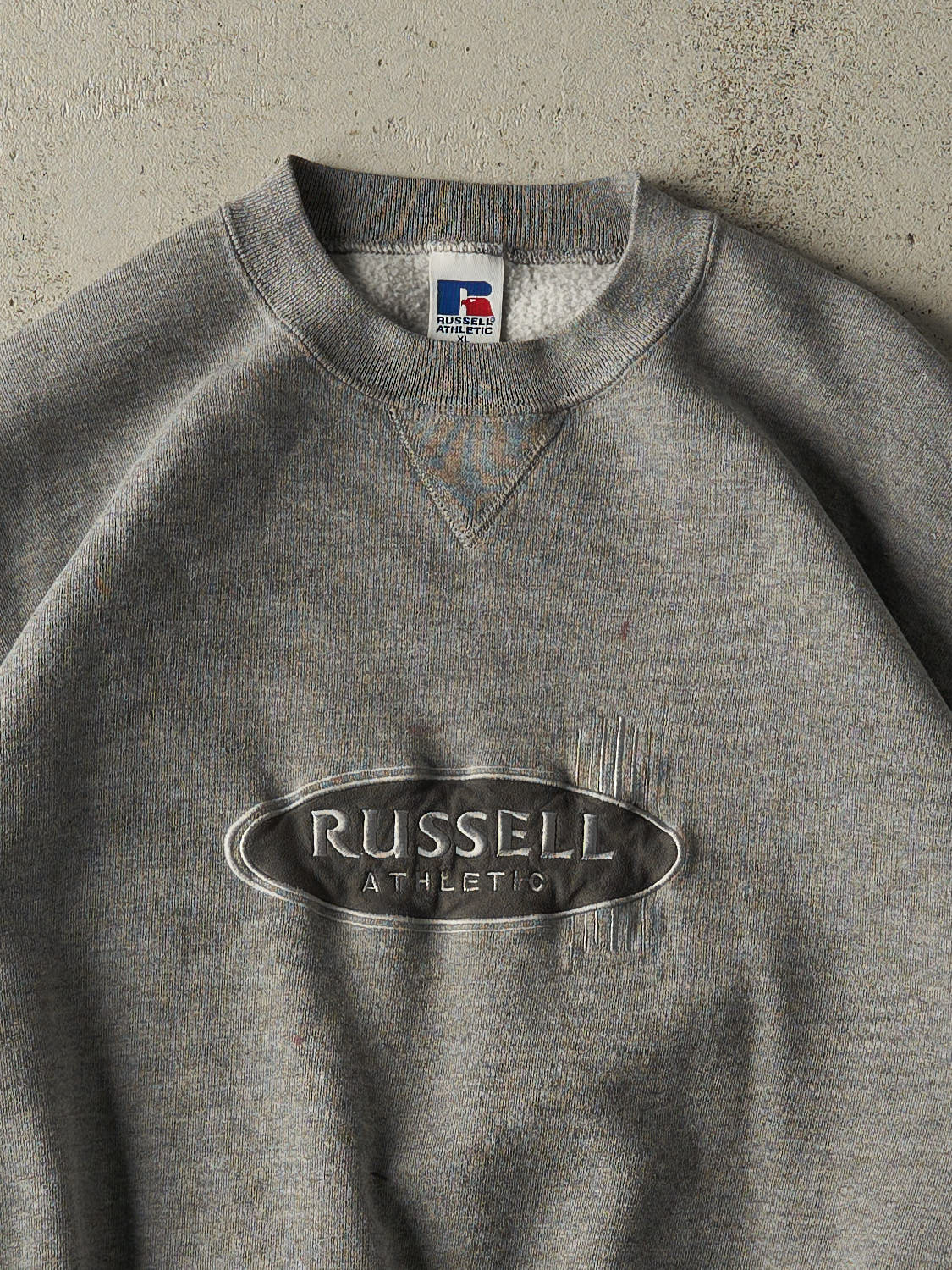 Vintage 90s Grey Russell Athletic Embroidered Logo Crewneck (L/XL)
