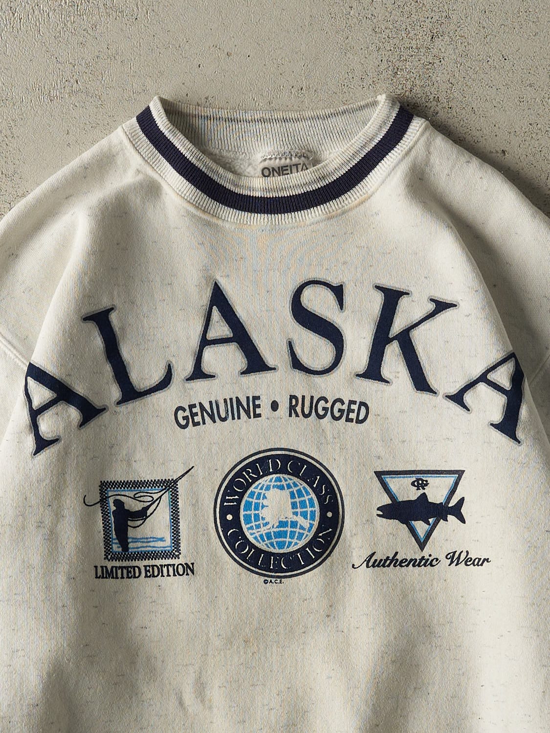 Vintage 90s White Alaska Crewneck (M)