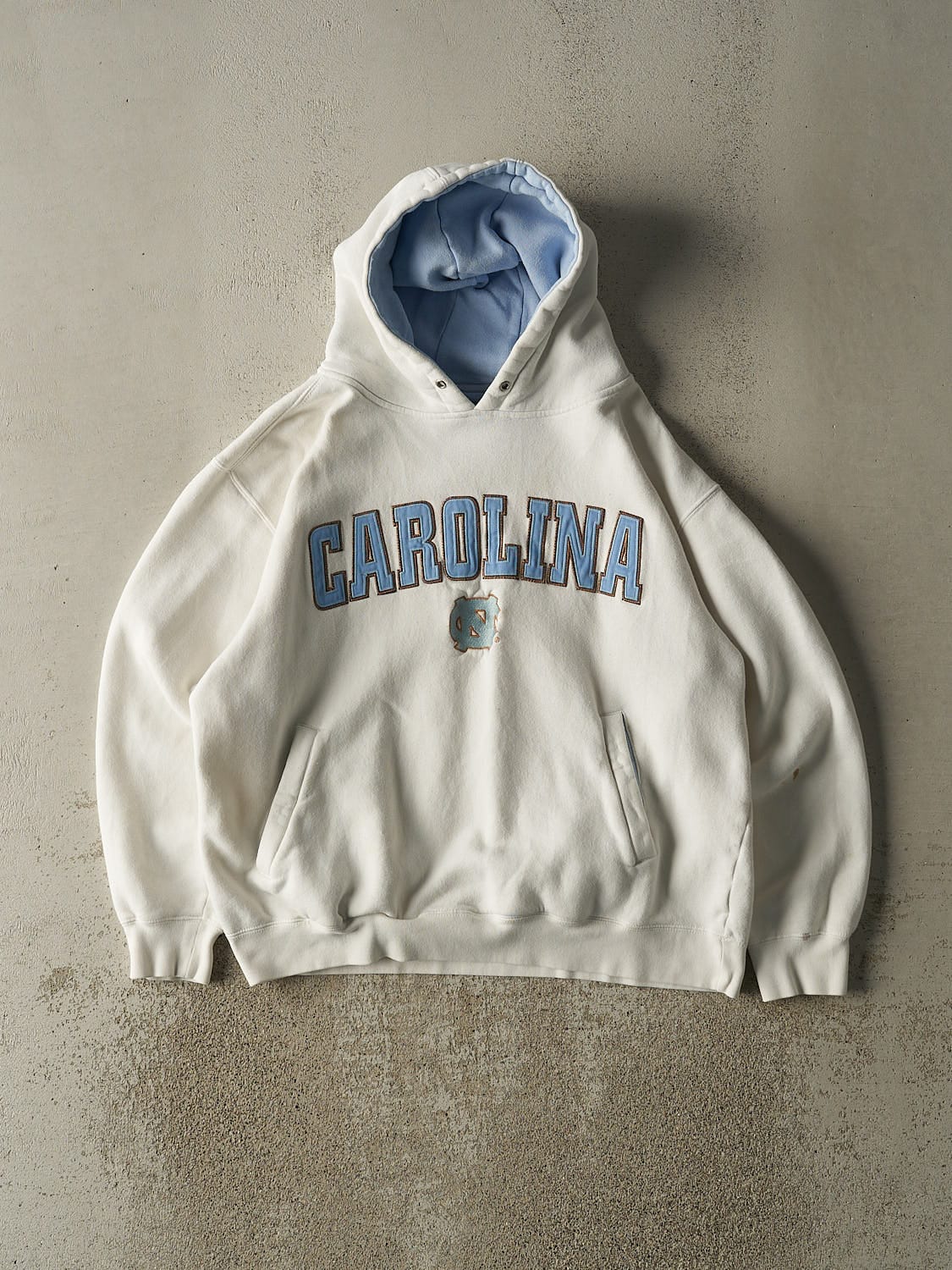 Vintage Y2K White University of North Carolina Embroidered Hoodie (M)