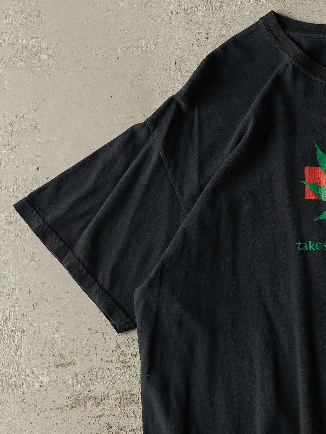 Vintage 90s Black "Takes Me Pains Away" Slogan Tee (L/XL)